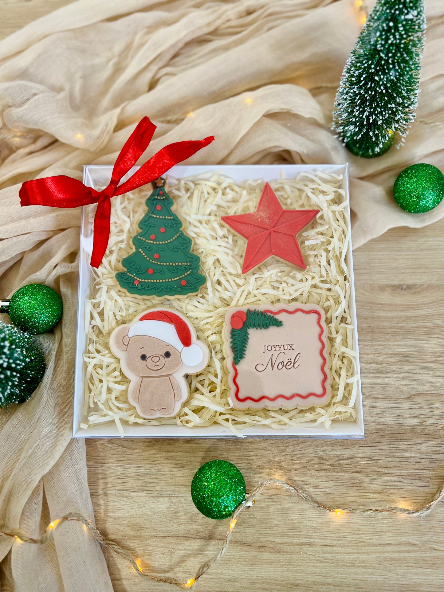 Coffret de 4 biscuits sablés – Noël traditionnel