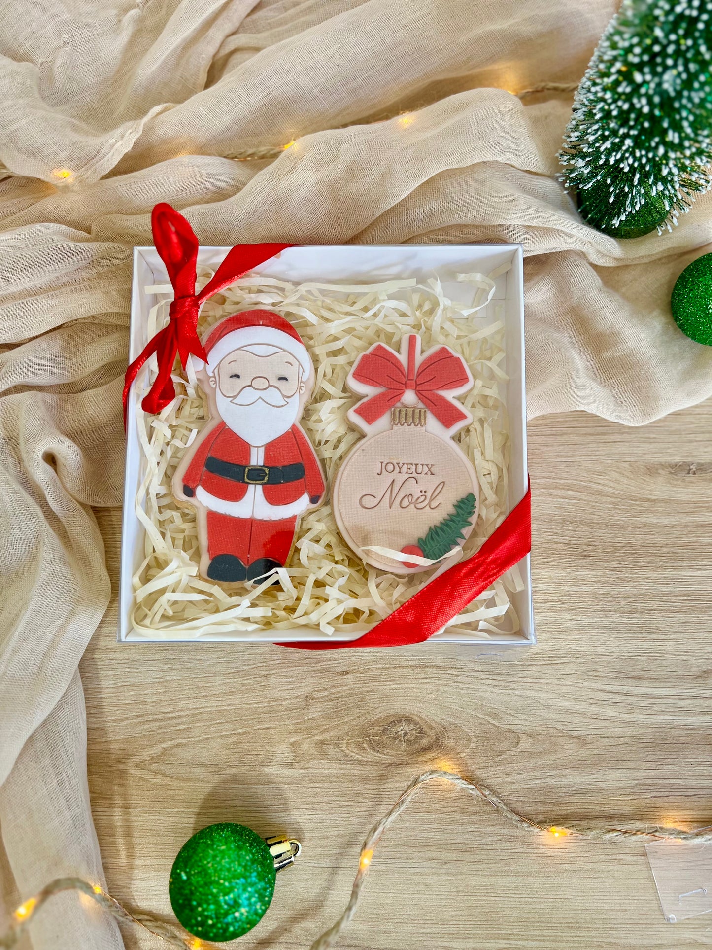 Coffret 2 biscuits - Père Noël/Boule
